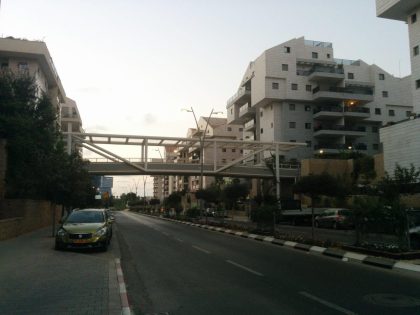 כפר סבא - כביש סובב מונמך לתנועת מכוניות (צילום פרטי)